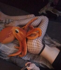 Sakrivena, povučena u sebe