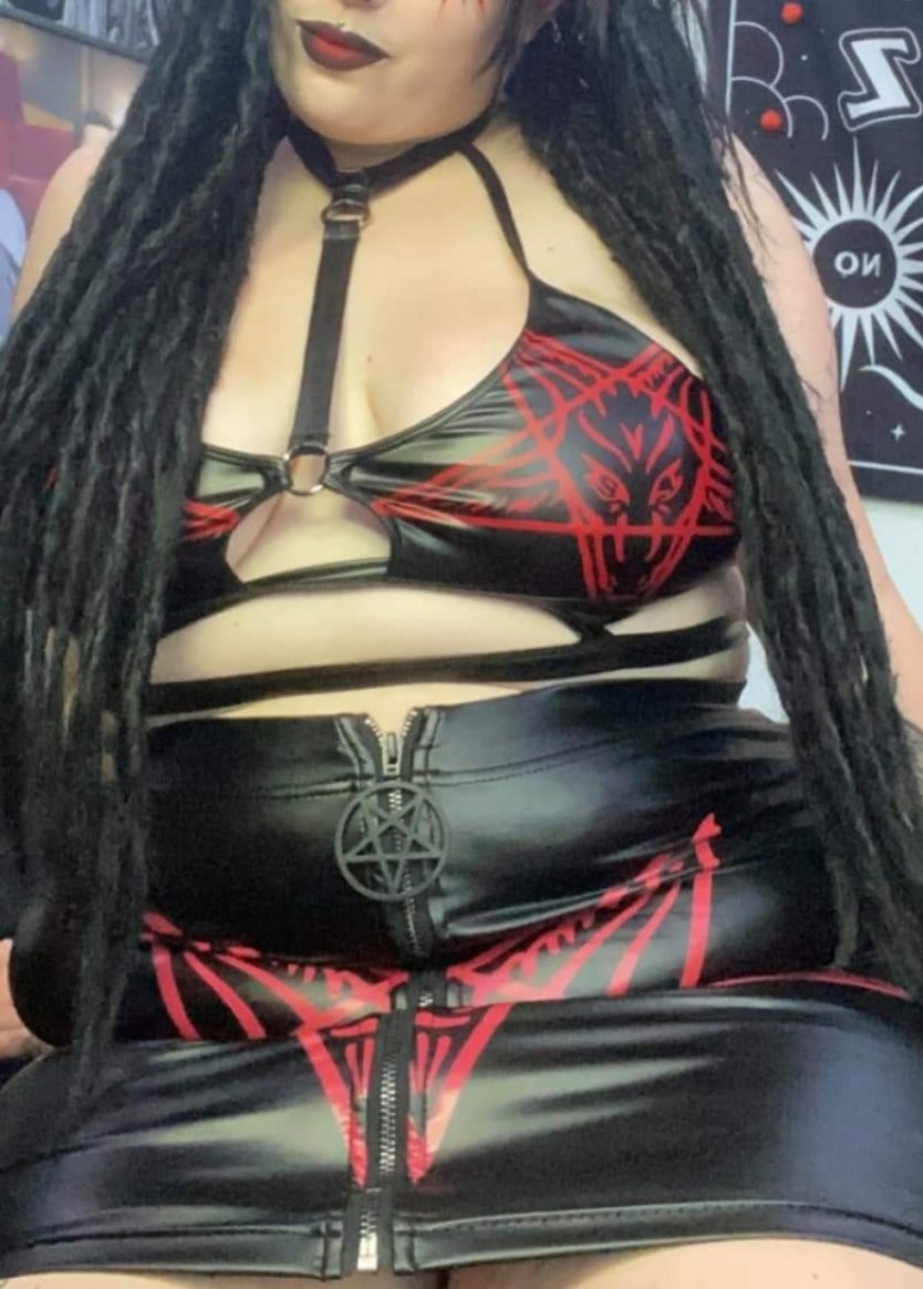 Crna velika i Misteriozna!